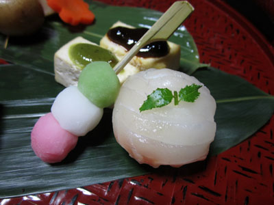 豆腐田楽と三色団子、手まり寿司